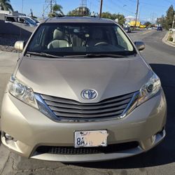 2014 Toyota Sienna