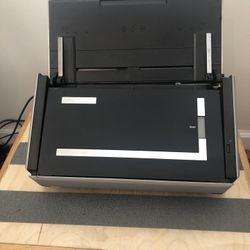 FUGITSU ScanSnap S1500 