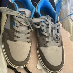 BLUE AND GRAY MENS NIKES
