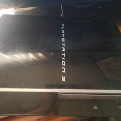 estoy vendiendo este play station con estos juegos 