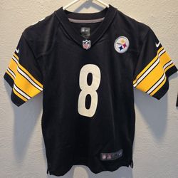 Pittsburgh Steelers Kenny Pickett #8 Youth Size Medium. 