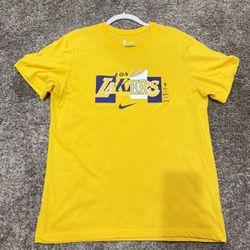 Men: Nike Large Shirt