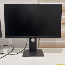 3 Dell 24 Inch monitors - 3 Count 