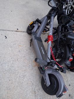 GoTrax Electric Scooter – Damaged/For Parts