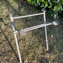 Table Sow Stand
