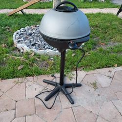 GEORGE FOREMAN THE LEAN MEAN FAT REDUCING GRILLING MACHINE