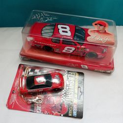 Dale Earnhardt Jr. Unsigned. This is a #8  2004 Monte Carlo SS. & KEYCHAIN