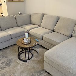 Raymour and Flanigan Section - 6 seats