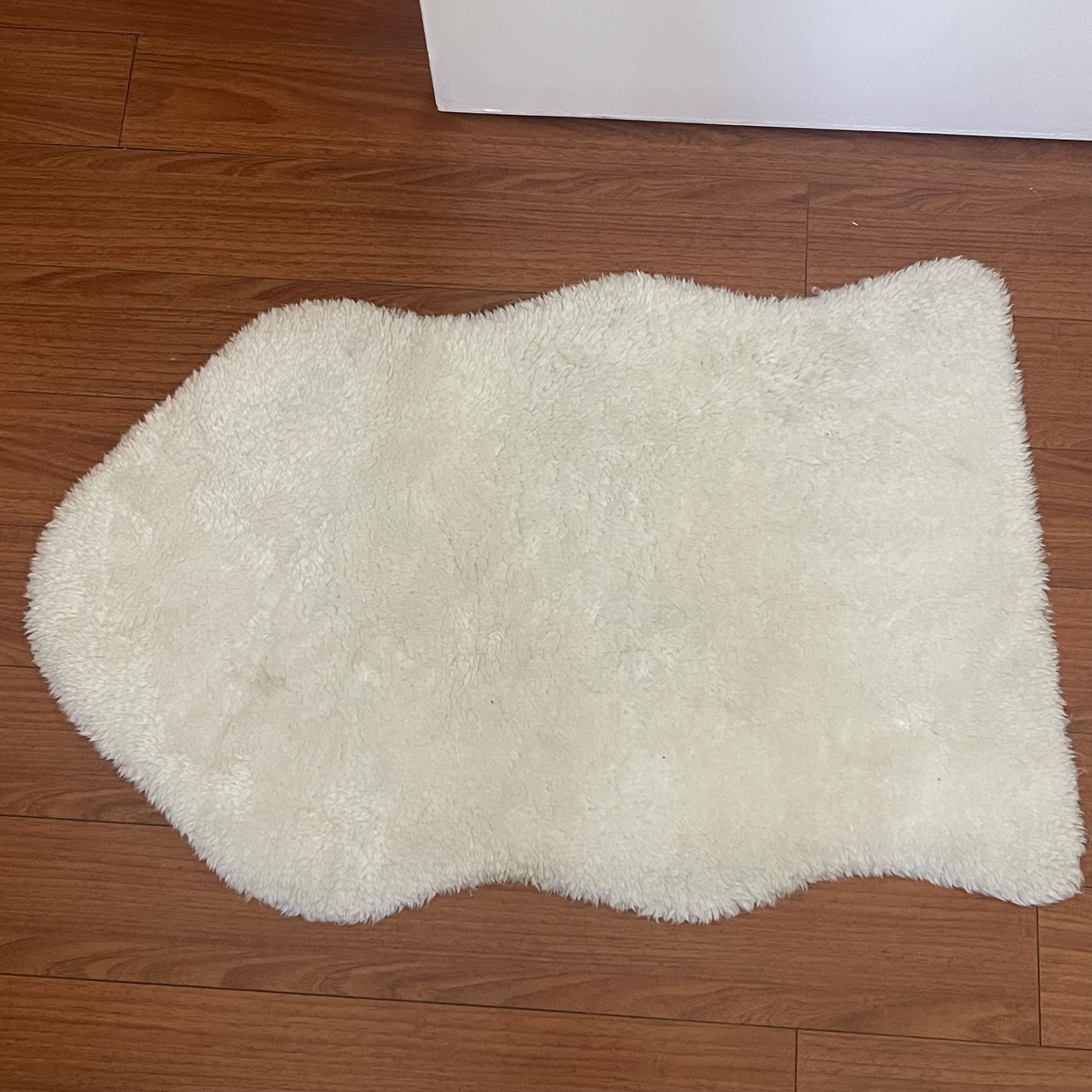 IKEA Faux Fur Rug TOFTLAND 