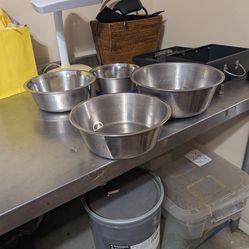 Stainless steel dog bowls