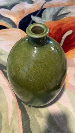 Decorative accent vase