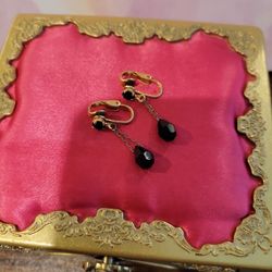 Vintage Gold Tone  Black Faceted Glass Bead Dangle Drop Clip On Earrings Pre-Owned in Good Vintage Condition F9