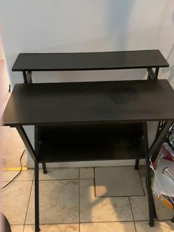 Black Desk