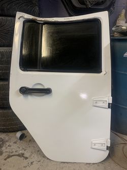 2017 JEEP WRANGLER PASSENGER SIDE REAR DOOR