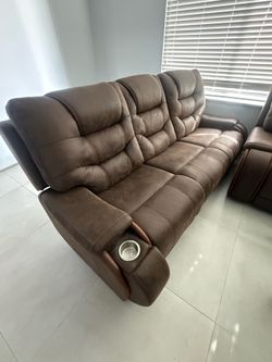 Laredo Springs Brown Dual Power Reclining Sofa