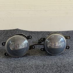 Morimoto XB LED Fog Lights 16-23 Toyota Tacoma