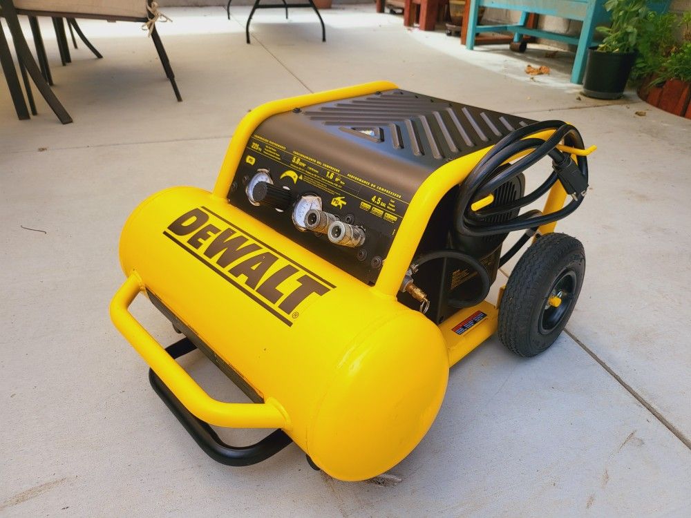 Dewalt 4.5 Gal. Portable Electric Air Compressor,used Like New In Excellent Working Condition.
