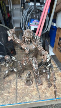 Predator metal statue Predator metal statue
