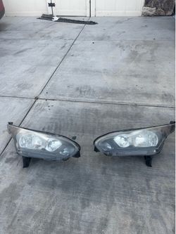 2014 Ford Transit connect Headlights