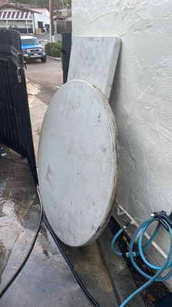 Round Folding Table