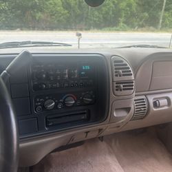 1999 Chevrolet Tahoe.
