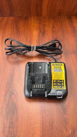 DEWALT DCB107 12V/20V Max Battery Charger