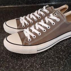 Converse mens 11 Like new 