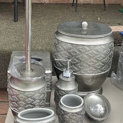 Bathroom accessories