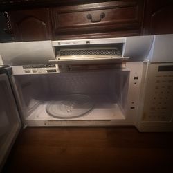 Frigidaire Microwave 