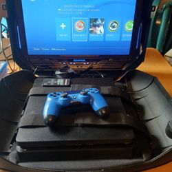 GAEMS G190 Vanguard 19" HD 720p 60hz Portable Gaming Monitor W/ Sony PLAYSTATION/4/2remotes, 7 games