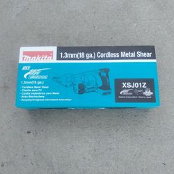 Makita 18v  LXT 18 Gauge Straight Shear Tool Only New 