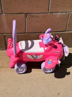 Disney Minnie plane ride on