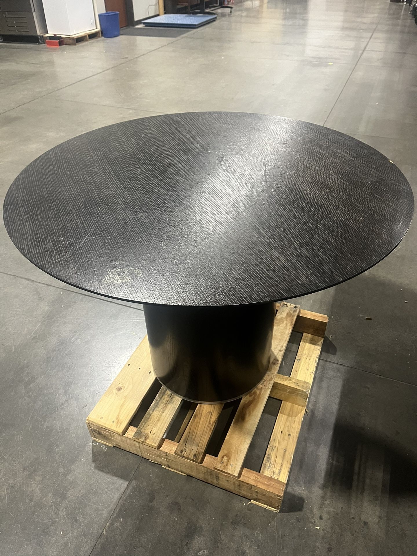 Round Table
