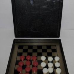 Vintage Drueke Magnetic Checker Set