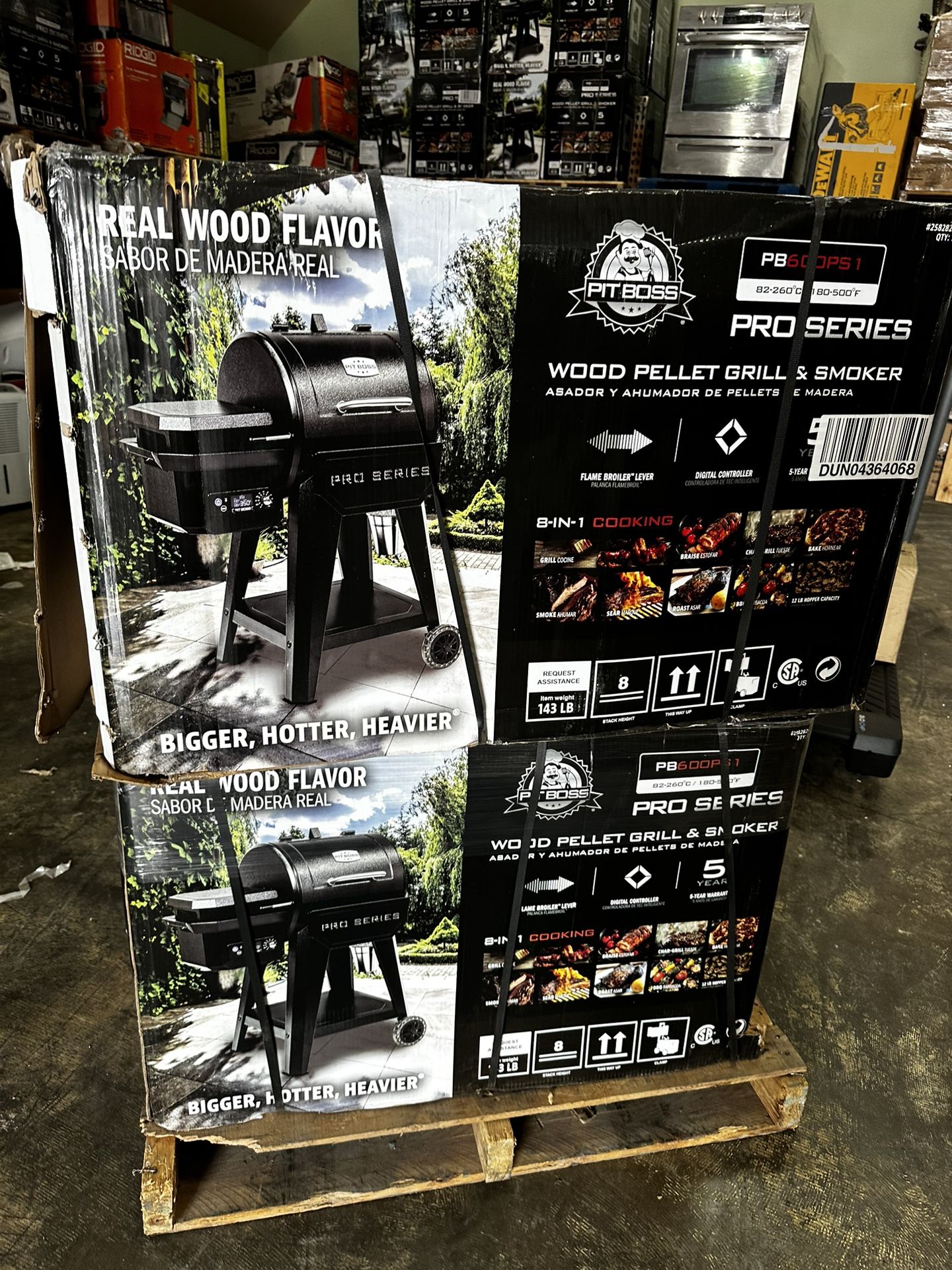 Pit Boss Pro 600-Sq in Black Pellet Grill