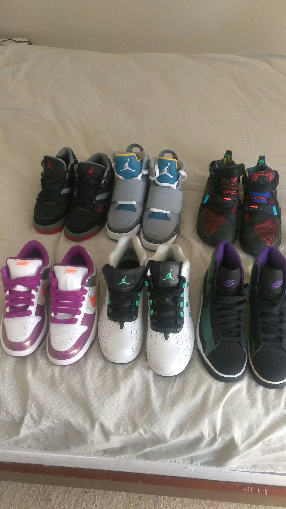 6 pares de zapatos para boys y niñas diferentes tallas