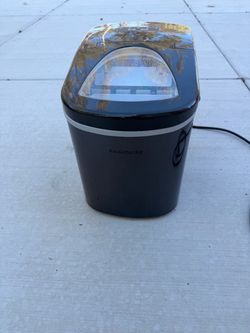 Frigidaire Portable Ice Maker