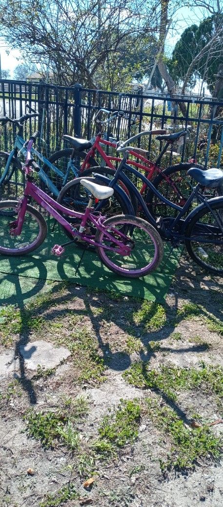 3 Bikes All For 85.00 Or 35.00 Each Must Pickup In Portland Read Description