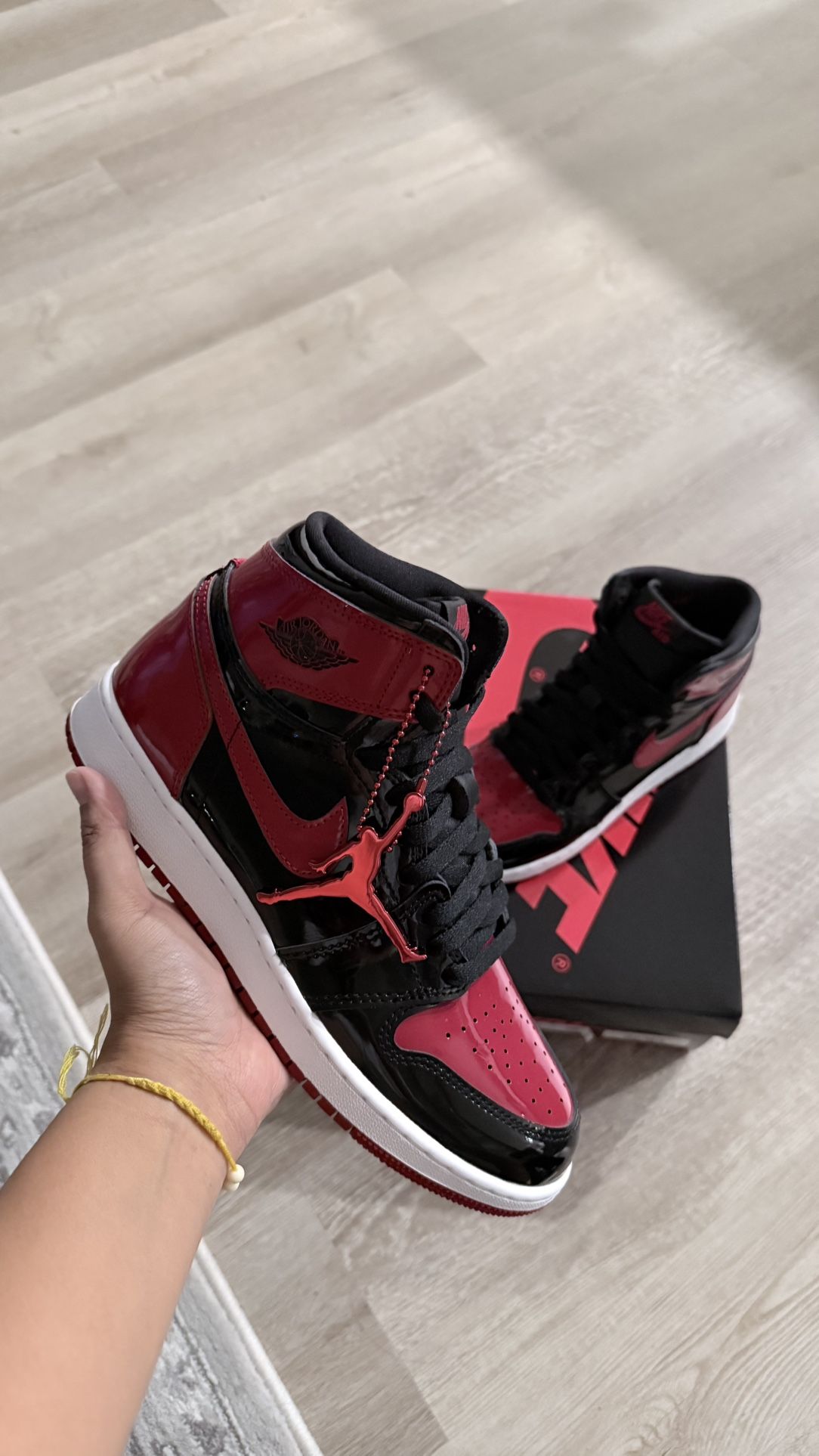 Jordan 1 retro high ( Patent Breds )