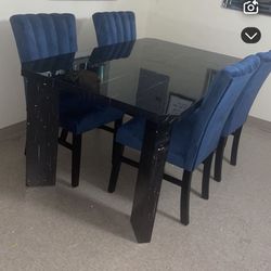 Bellini Dining table Set