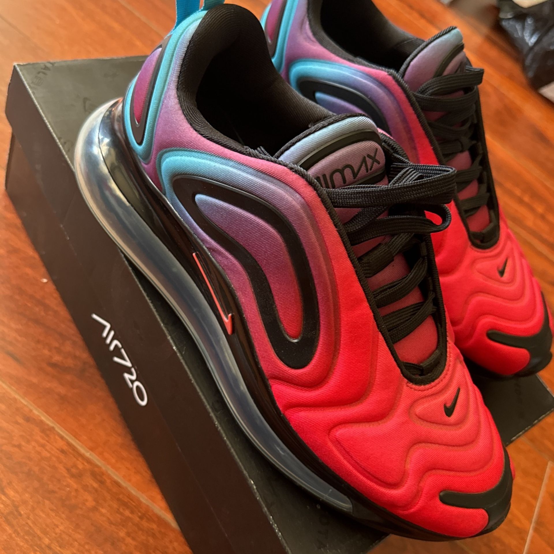 Nike Air Max 720