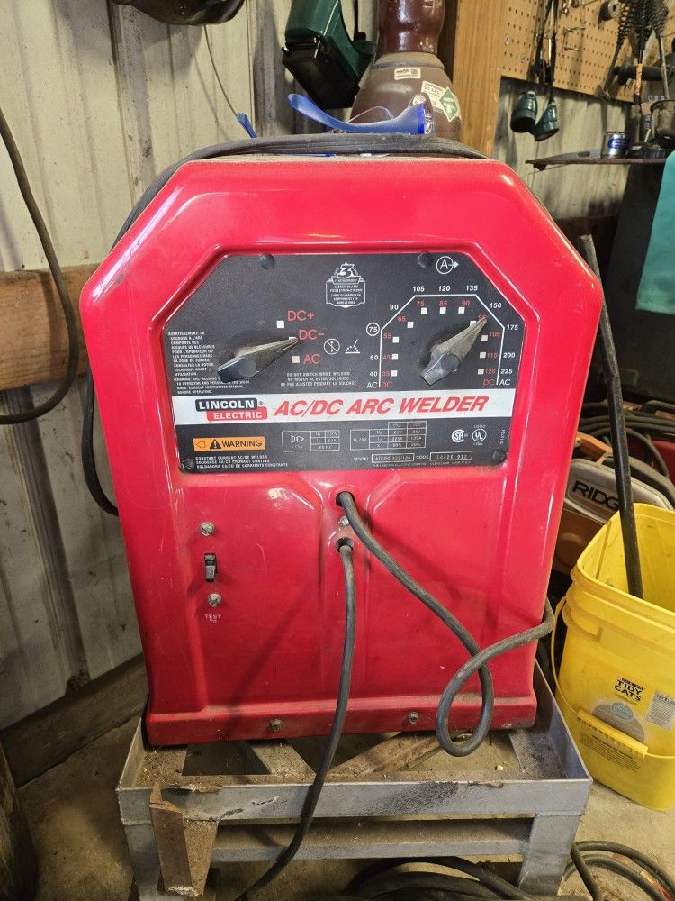 Lincoln Electric AC/DC Welder