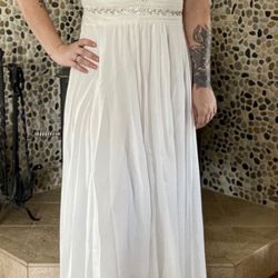Ivory, Chiffon & Lace Wedding dress - Size 12