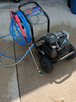 Honda motor pressure washer. 23 Mile and Card Road Macomb Township. New pump....new wand with 5 tips....works great.