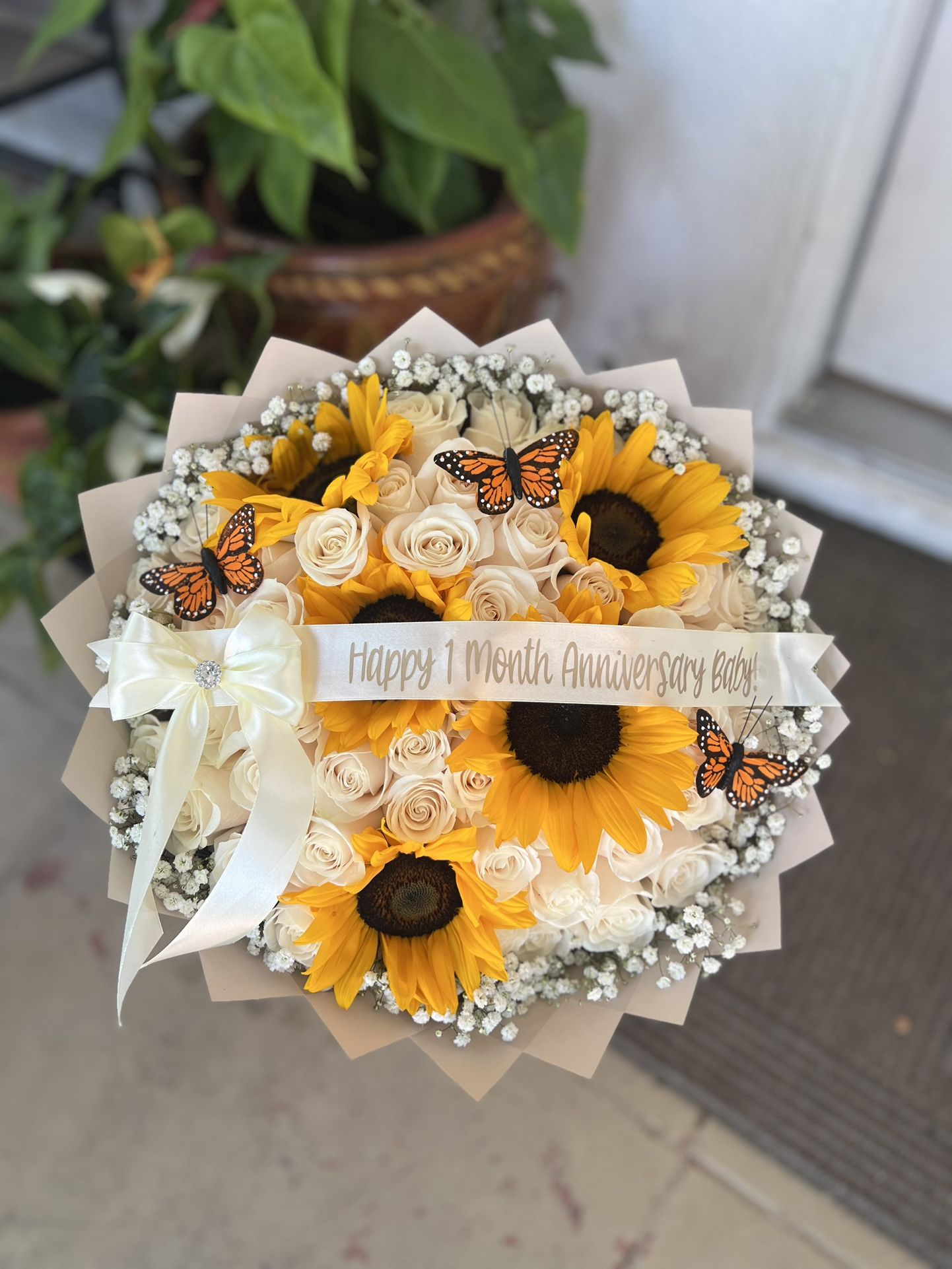 Ramo Buchon Rose Bouquet
