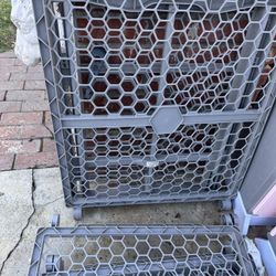 Gate
