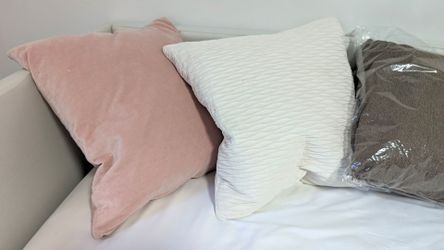 Set of 6 throw pillows