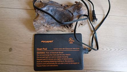 Reptile Heat Pad and Ink Bird outlet monitor