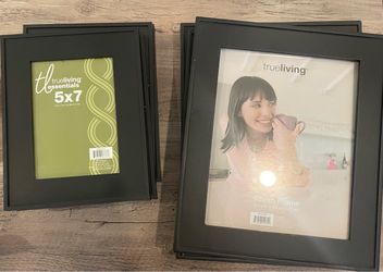 (4) 5x7 (3) 8x10 Picture Frames