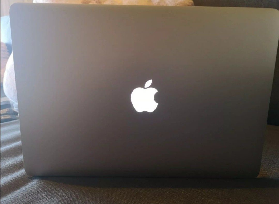 MacBook Pro A1398 15" Laptop - ME293LL/A (Late 2013) 2GHZ i7 8GB 250GB